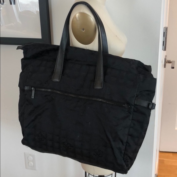 Chanel Weekend bag - Picture 2 of 10